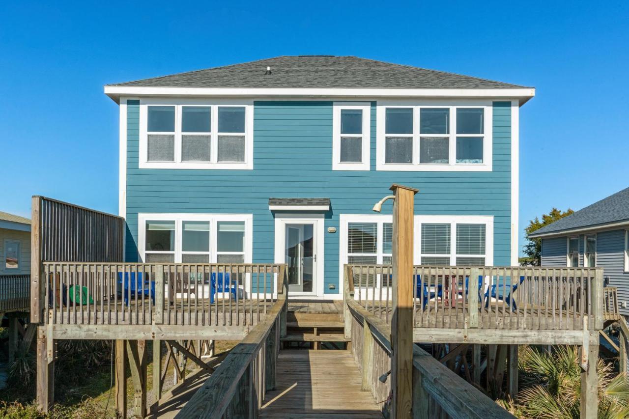 Surf Watch By Oak Island Accommodations Exterior photo