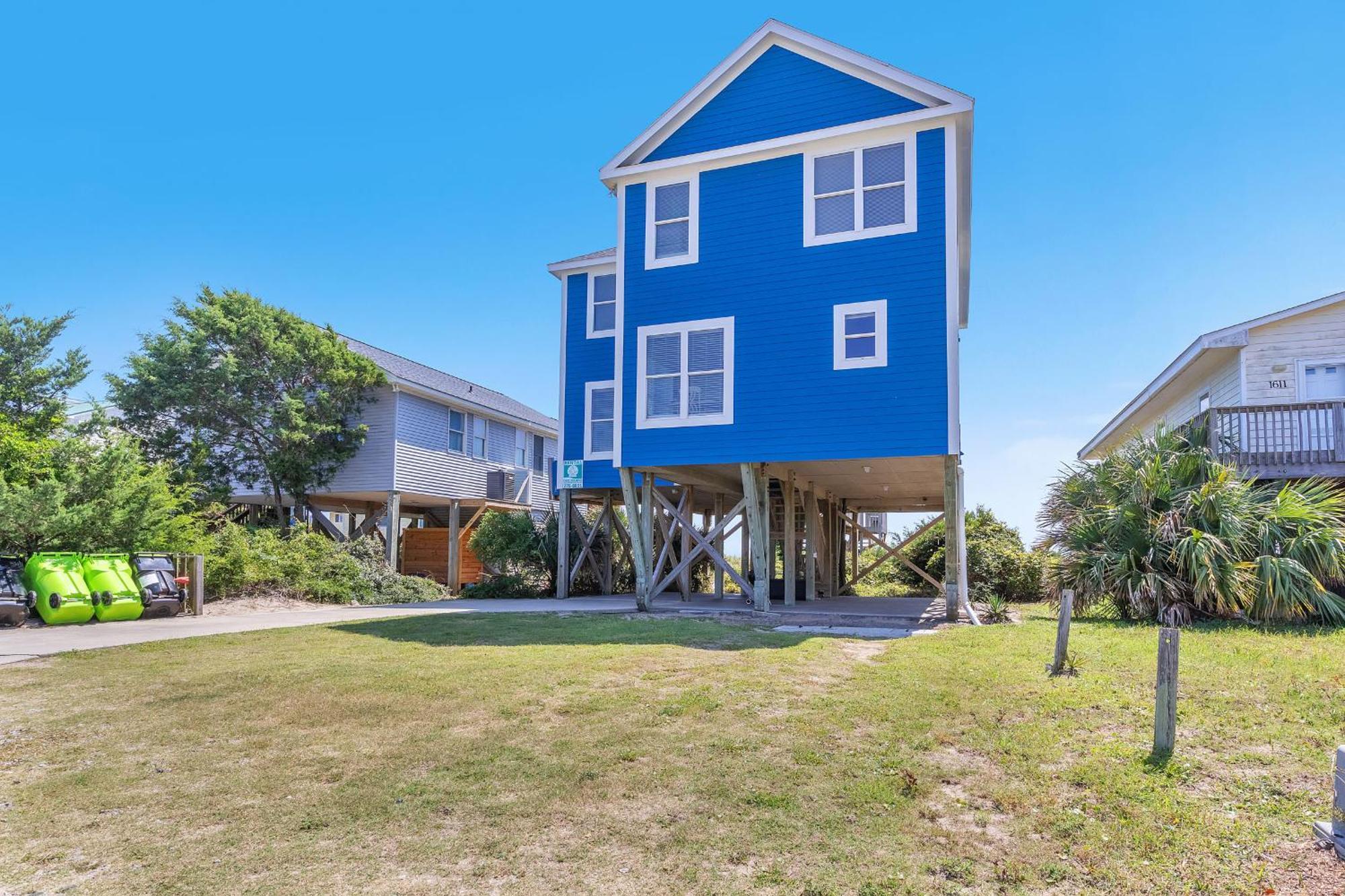 Surf Watch By Oak Island Accommodations Exterior photo