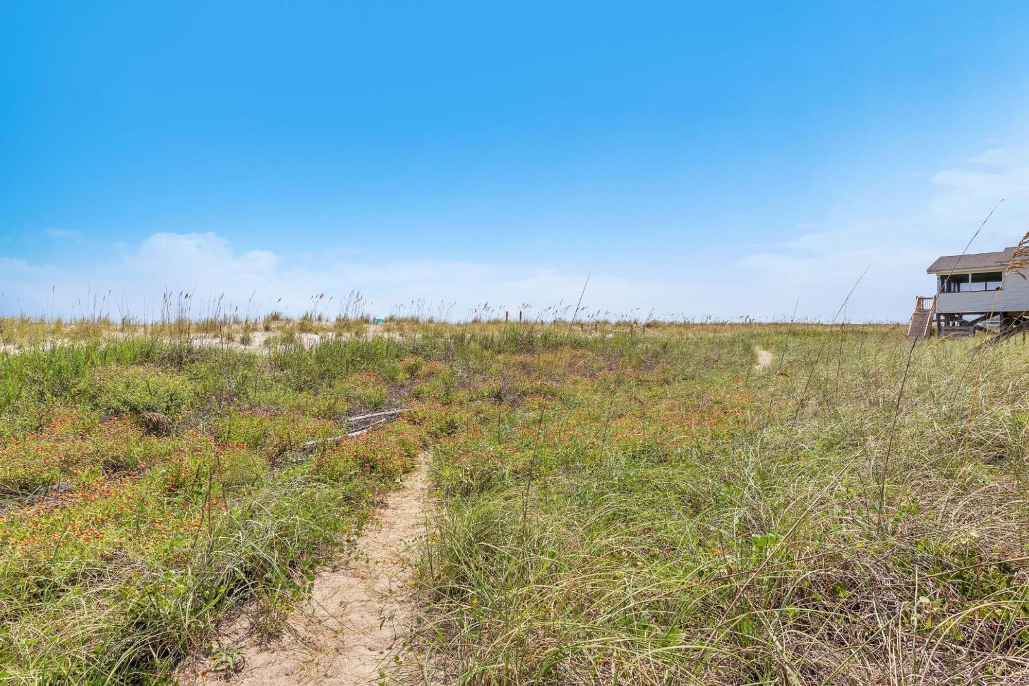 Surf Watch By Oak Island Accommodations Exterior photo