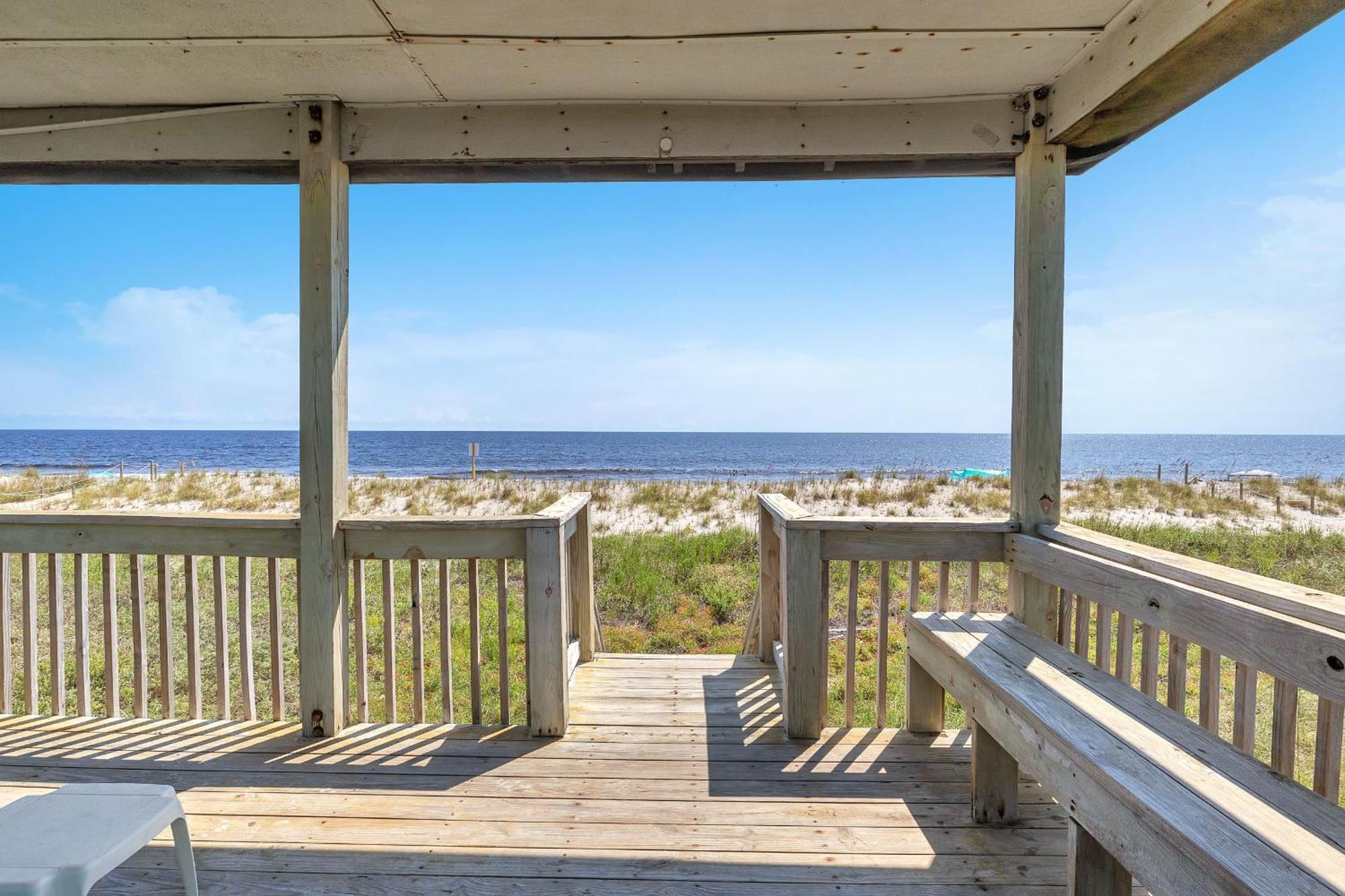 Surf Watch By Oak Island Accommodations Exterior photo