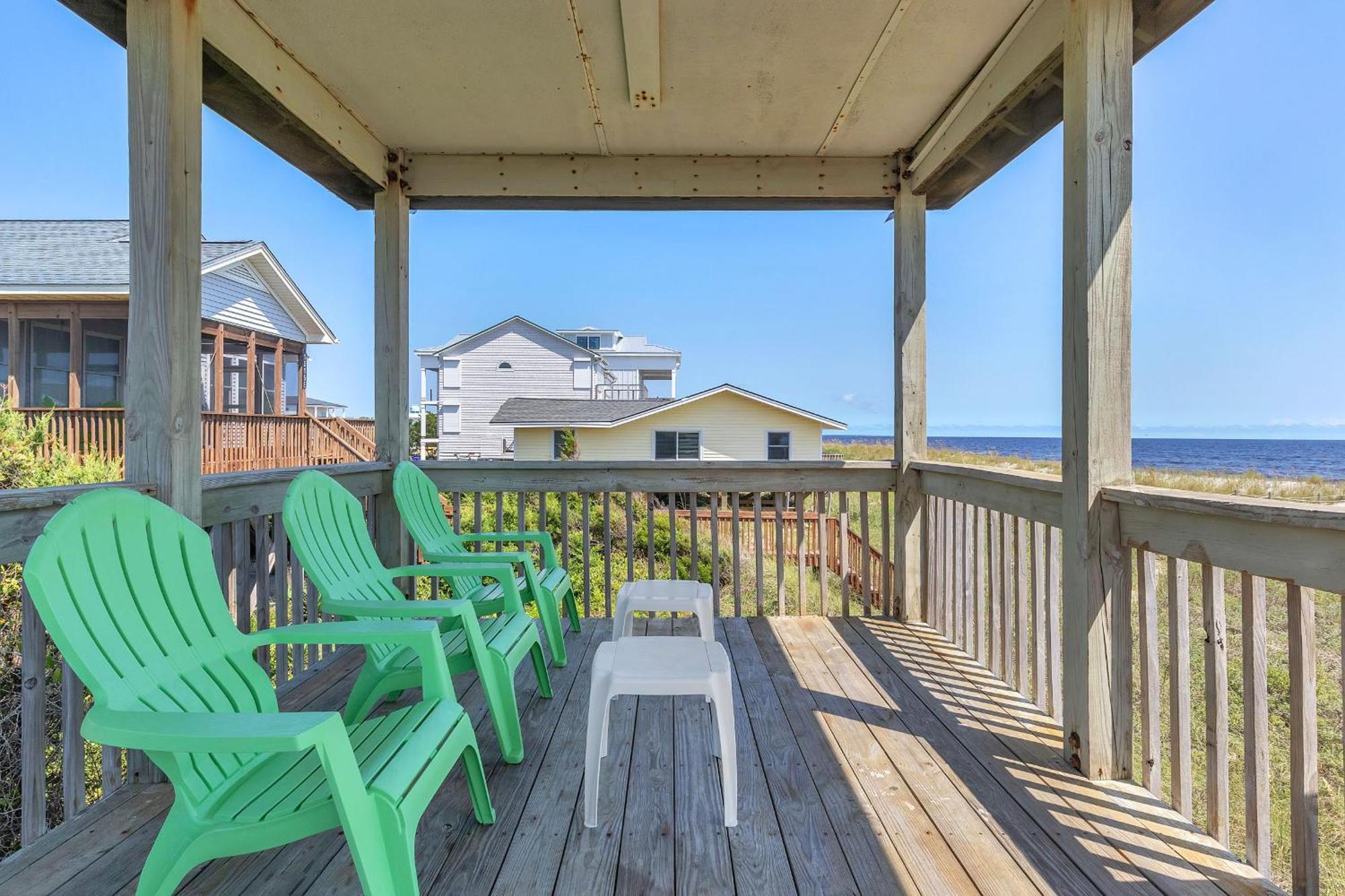 Surf Watch By Oak Island Accommodations Exterior photo