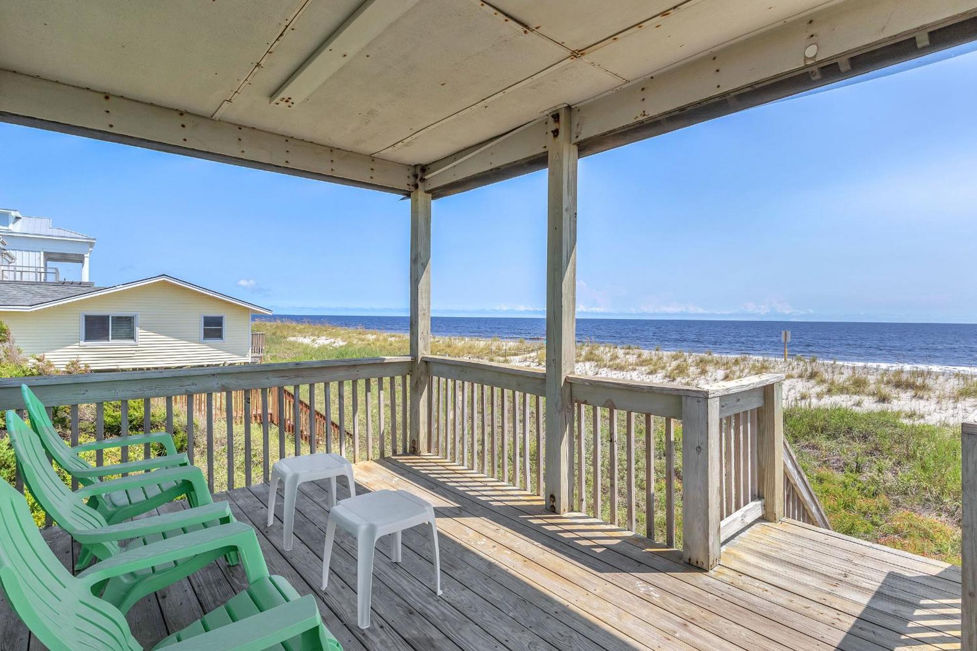 Surf Watch By Oak Island Accommodations Exterior photo