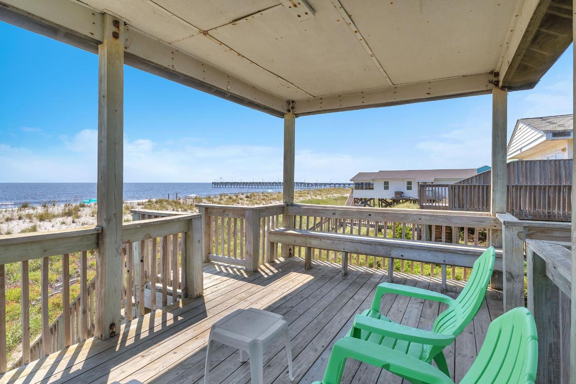 Surf Watch By Oak Island Accommodations Exterior photo